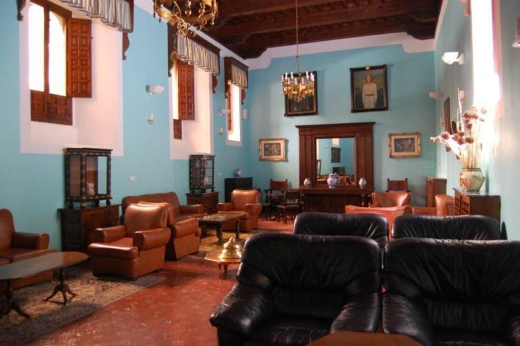 Hospederia Del Real Monasterio Hotel Guadalupe  Buitenkant foto
