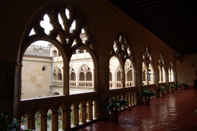 Hospederia Del Real Monasterio Hotel Guadalupe  Buitenkant foto