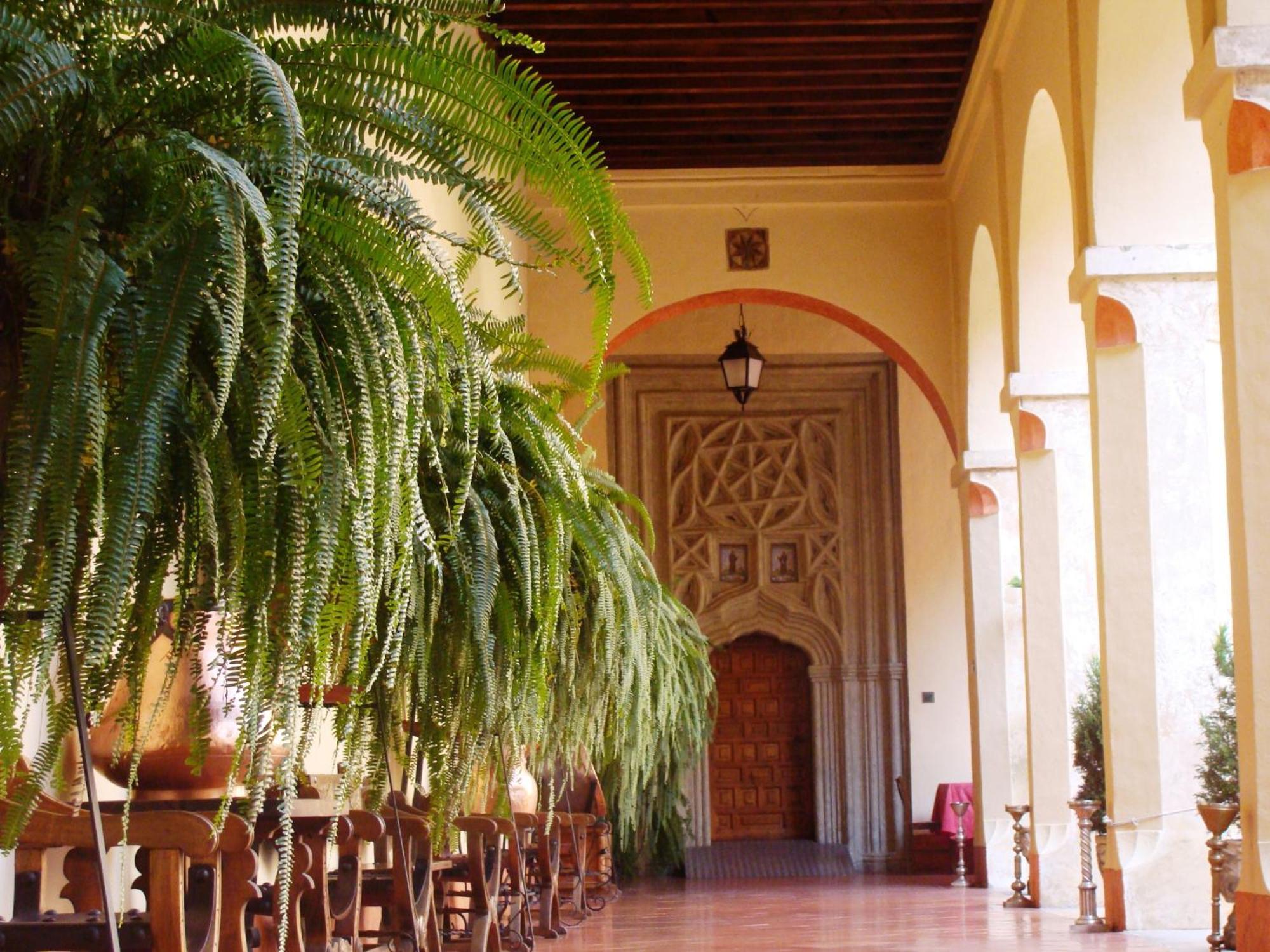 Hospederia Del Real Monasterio Hotel Guadalupe  Buitenkant foto