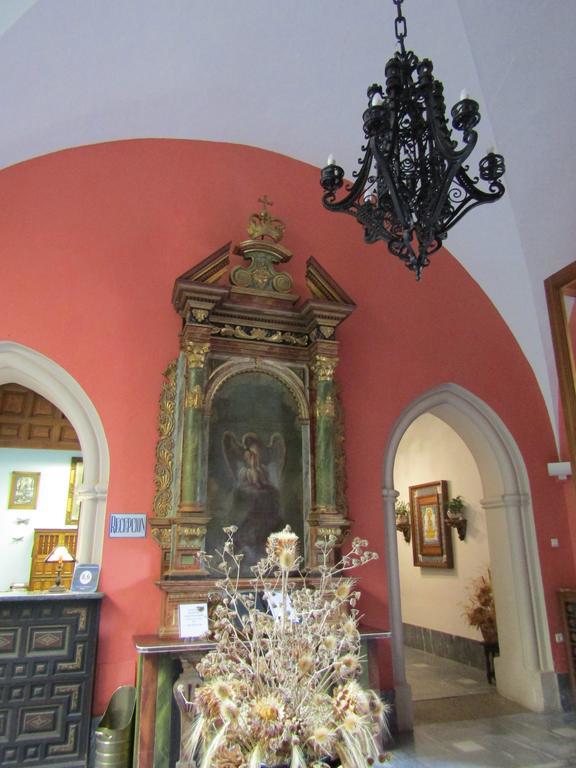 Hospederia Del Real Monasterio Hotel Guadalupe  Buitenkant foto