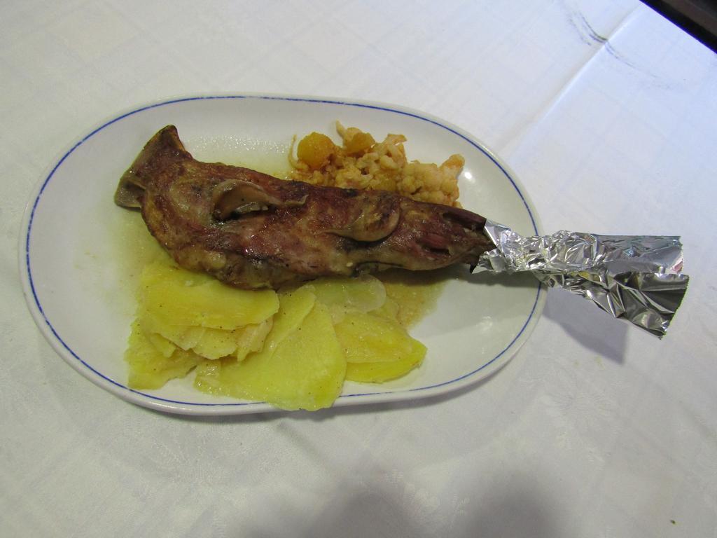 Hospederia Del Real Monasterio Hotel Guadalupe  Buitenkant foto