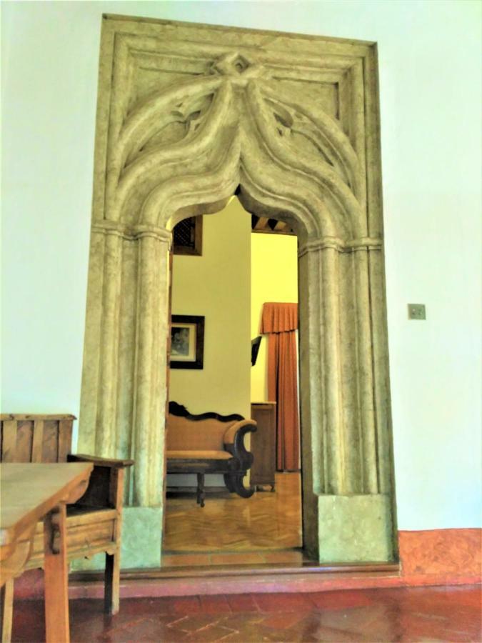 Hospederia Del Real Monasterio Hotel Guadalupe  Buitenkant foto